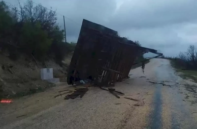 Kozan'ın köylerini fırtına ve şiddetli yağış vurdu