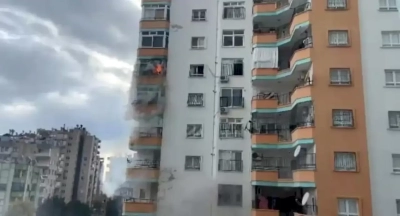 Kozan’da çıkan mesken yangın mahalleyi korkuttu