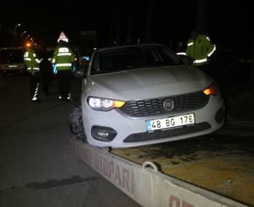 Polisten kaçmaya çalışan alkollü sürücü kaza yaptı