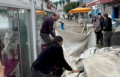 Bodrum’u fırtına vurdu, çatıları uçurdu, camları kırdı