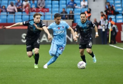 Adana Demirspor, 10 kişi kaldığı maçta Trabzon’dan 4 yedi