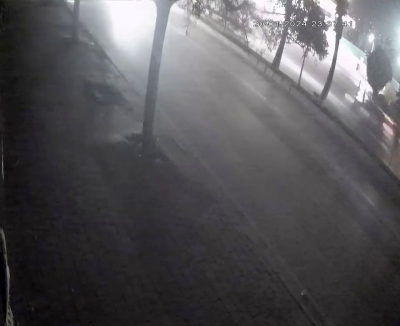 Yolun karşısına geçmeye çalışan yaya feci şekilde can verdi