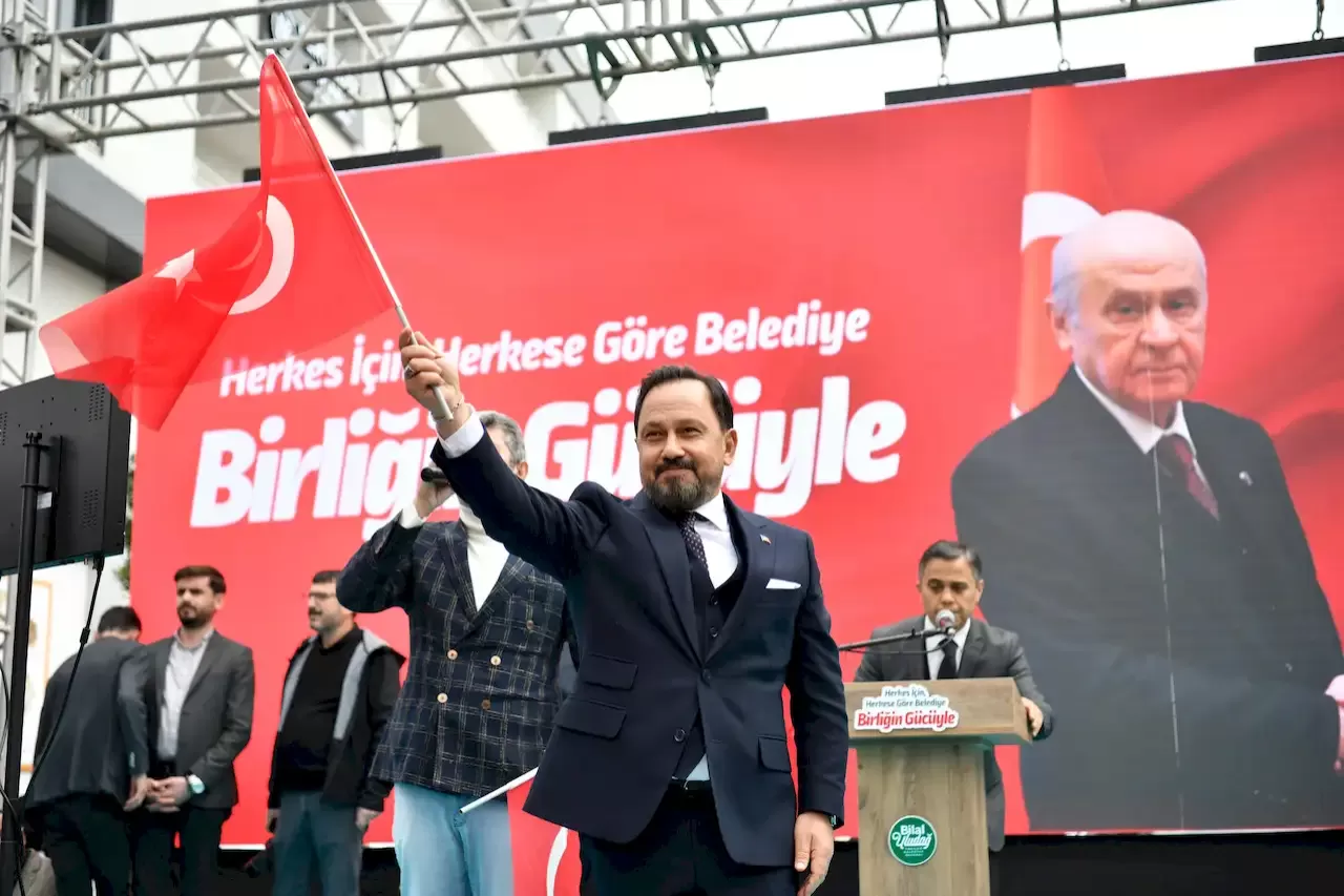 Bilal-Uludag-Turk-Bayragi.webp