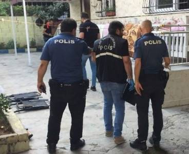 Sarıçam'da baba ile oğlunun kavgası ölümle bitti