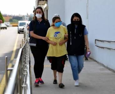 Yemek tartışması kanlı bitti. Gelin kayınpederini bıçakladı