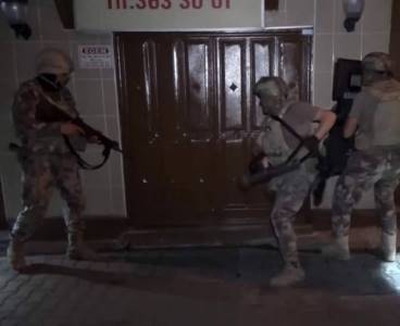 Şirinler Çetesi Operasyonunda kafeste esir tutulan 2 kişi kurtarıldı