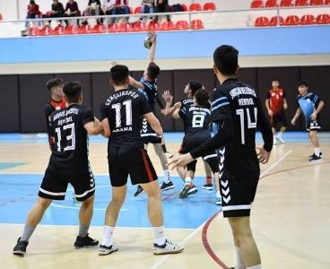 Sarıçam Belediye Spor Kulübü Hentbol Takımı Rize'ye gitti