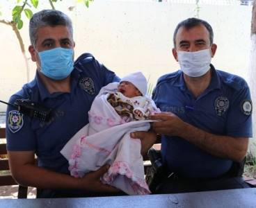 1 aylık bebek, sokağa terk edildi
