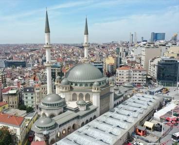 Taksim Camisinin açılışı ertelendi