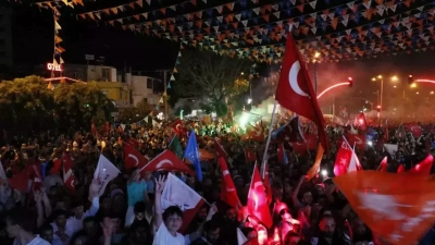 Adana’da coşkulu seçim zaferi kutlaması