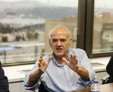 Ahmet Çakar'dan Galatasaray galibiyetine tepki!