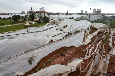 Antalya'da Hortum Ve Fırtına, Seraları Yıktı