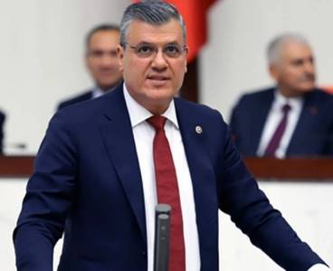 CHP'li Barut Yüreğir'deki kentsel dönüşümü eleştirdi