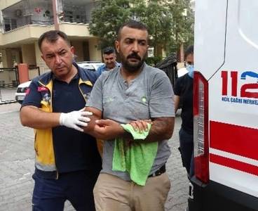 Mıntıka temizliği yapmayan çalışanını bıçakladı