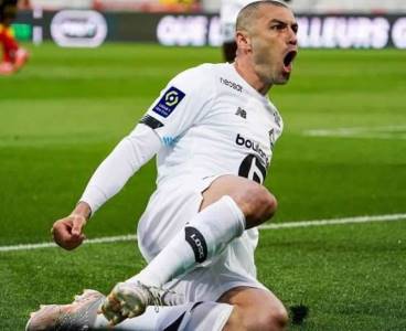 Burak Yılmaz'dan Lens takımına muhteşem bir gol daha