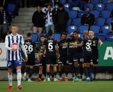 Fenerbahçe Helsinki'ye 5 atıp gruplara kaldı