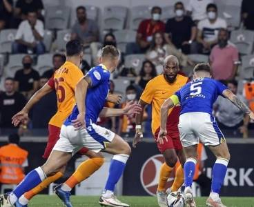 Galatasaray St. Johnstone ile berabere kaldı