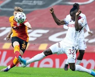 Galatasaray 90+6'da puanı kurtardı