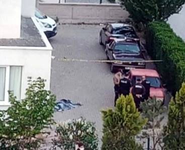 11. kattan düşen 4 yaşındaki çocuk öldü