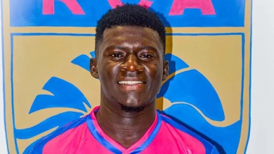 Sahada kalp krizi geçiren genç futbolcu yaşamını yitirdi