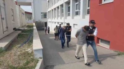Narkotik operasyonunda yakalanan 5 kişiden 3’ü tutuklandı