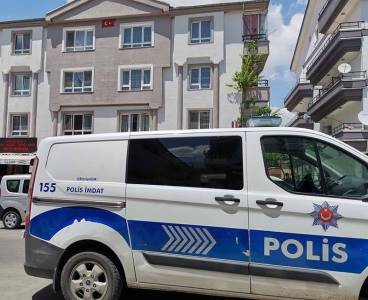 Cinnet geçiren anneanne kızı ve iki minik torununu silahla öldürdü