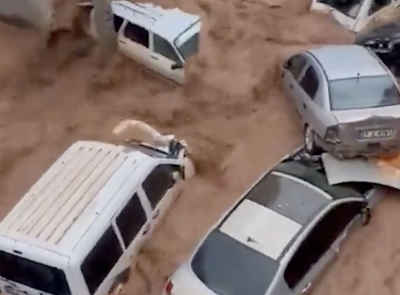 Şanlıurfa’da sağanak yağış sele döndü!