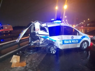 TEM Otoyolunda kaza: 1 ölü, 1 polis yaralı