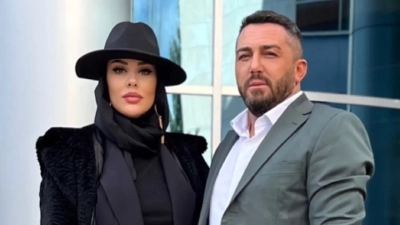 Ferdi Tayfur ve Necla Nazır’ın kızı Tuğçe Tayfur tesettüre girdi