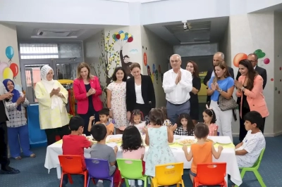 MHP Adana heyetinden depremzede çocuklara ziyaret