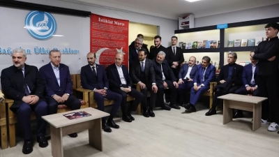 Cumhurbaşkanı Erdoğan’dan Bağcılar Ülkü Ocakları’na ziyaret