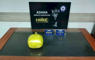 Operasyonda 1 kilo 664 gram esrar ve 4 sentetik hap ele geçirildi