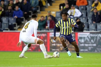 Fenerbahçe, üç golle turladı