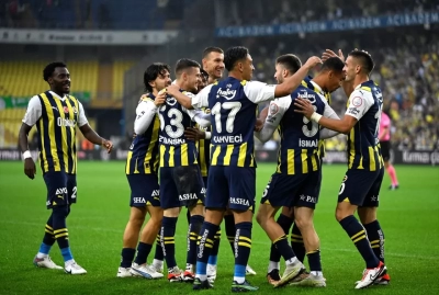 Fenerbahçe, güle oynaya kazandı