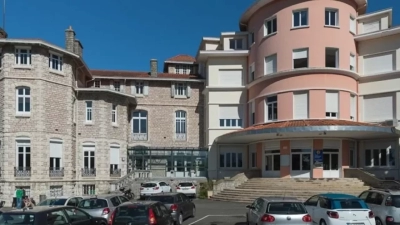 Franda’da bir öğrenci, öğretmenini bıçaklayarak öldürdü