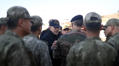 Hulusi Akar: Depremde 100 askerimiz hayatını kaybetti