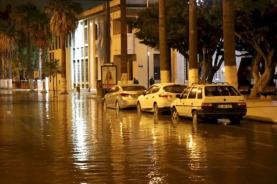 İskenderun’da ki deprem sonrası deniz taştı