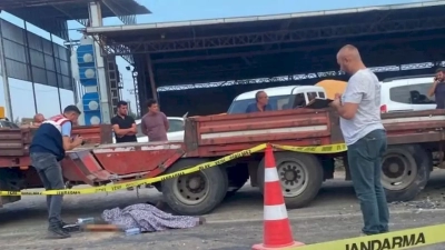 Kozan’da feci kaza! TIR sürücüsü öldü...