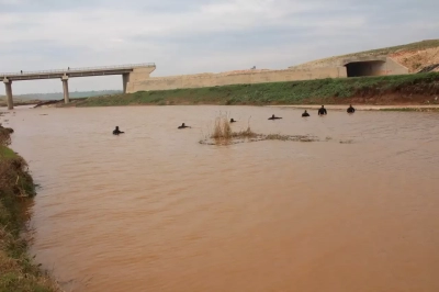 Akıntıya kapılan kızı arama çalışmaları sürüyor